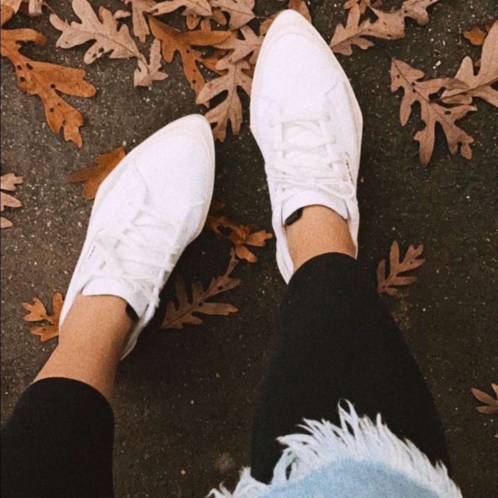 Adidas Sleek sneakers
